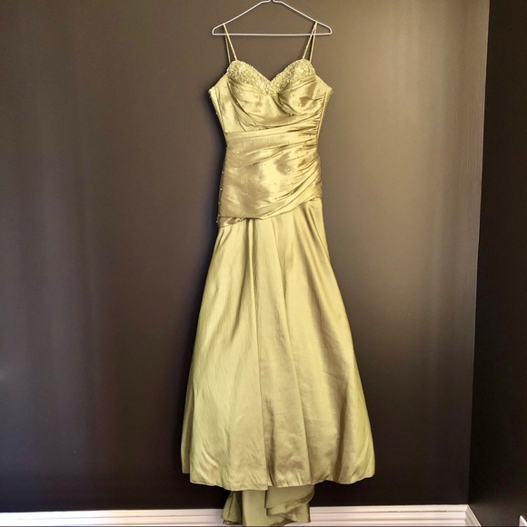 Sequin Mori Lee Gown - Picture 3 of 8